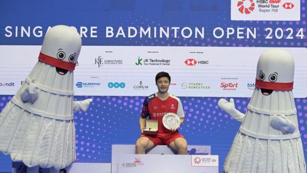 新闻网站排名 （体育）羽毛球——新加坡公开赛：石宇奇夺冠